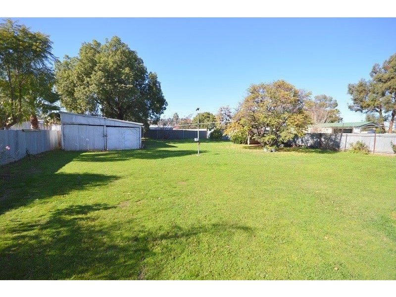 17 Victor Street, Cowra NSW 2794