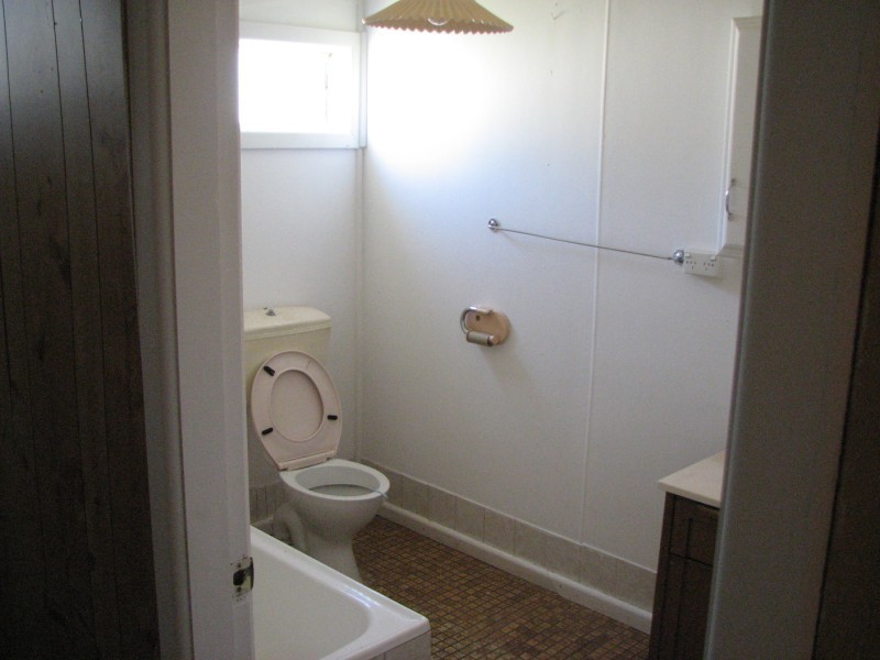 18-20 Belmore Street, Woodstock NSW 2793