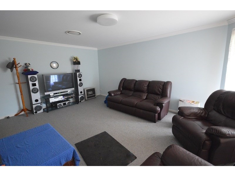 51 Hartley Street, Cowra NSW 2794