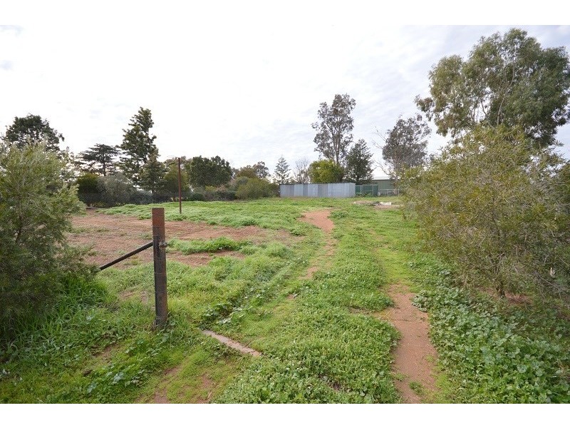 5 West Street, Wattamondara NSW 2794