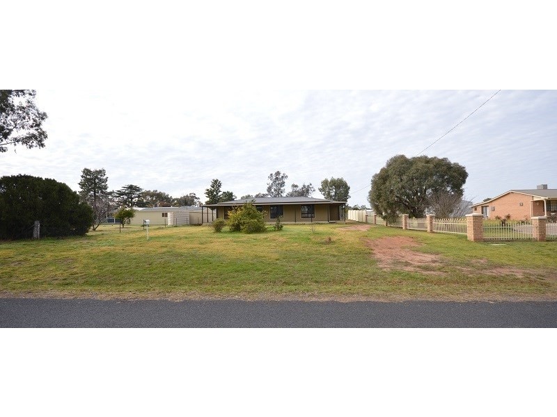 5 West Street, Wattamondara NSW 2794