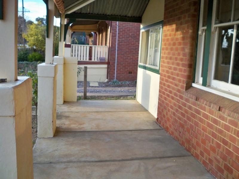 51 Darling Avenue, Cowra NSW 2794