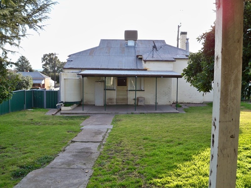 51 Darling Avenue, Cowra NSW 2794