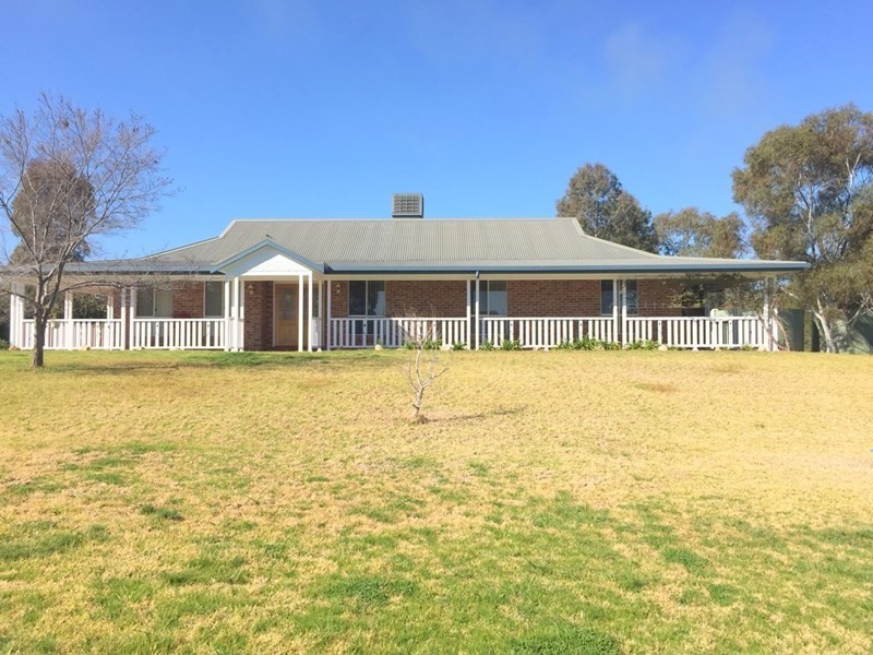 932 Kangaroo Flat Road, Cowra NSW 2794