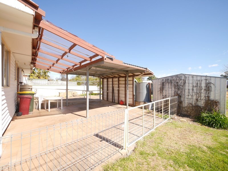 15 Bramall, Cowra NSW 2794