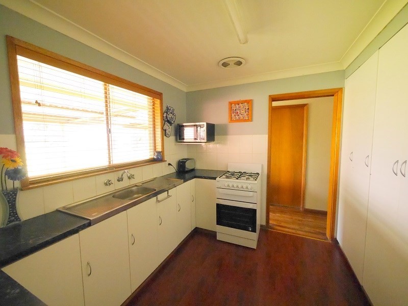 38 Lyall Street, Cowra NSW 2794