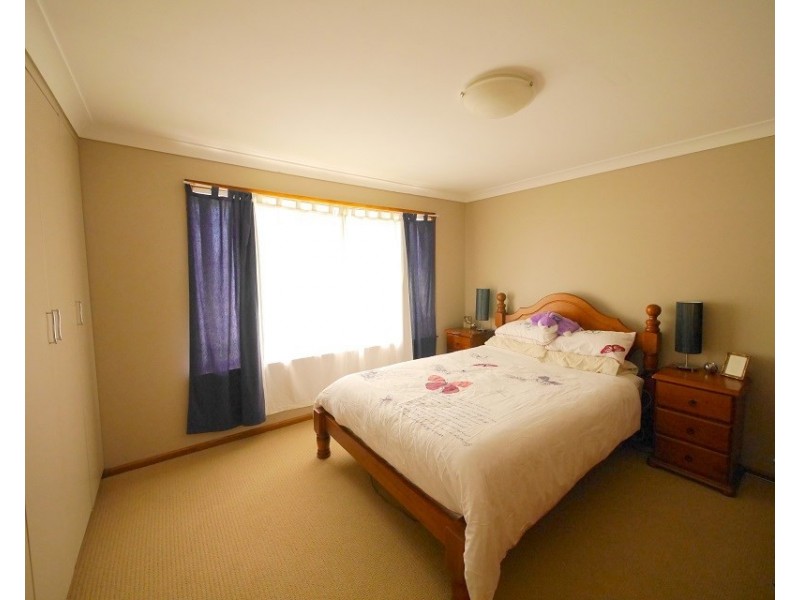 38 Lyall Street, Cowra NSW 2794