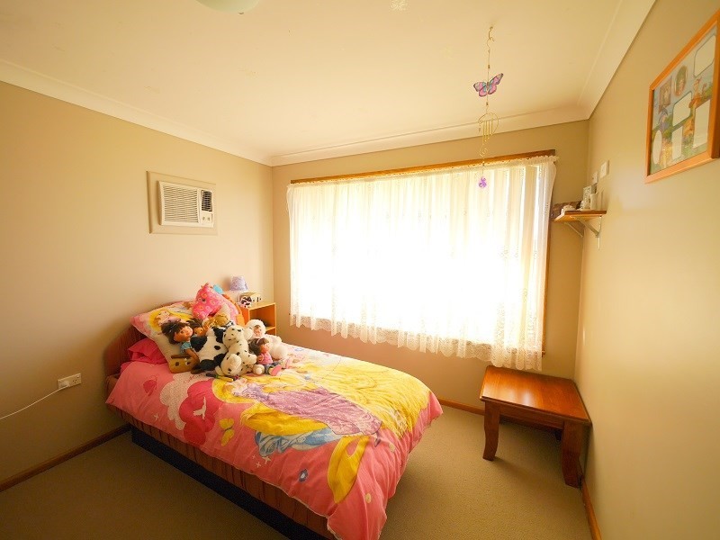 38 Lyall Street, Cowra NSW 2794