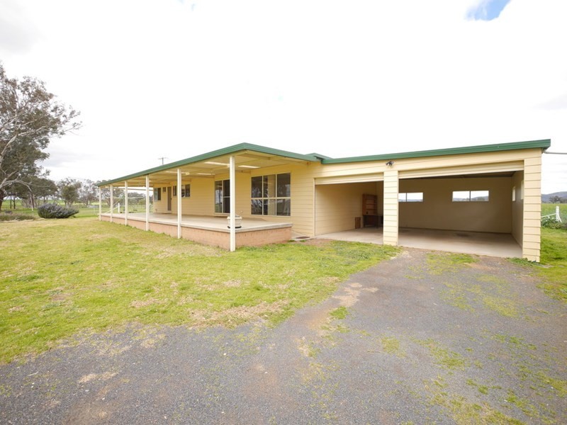 727 Barryrennie Road, Cowra NSW 2794