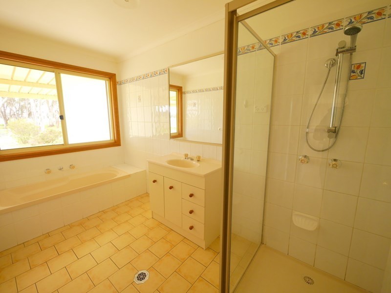 727 Barryrennie Road, Cowra NSW 2794