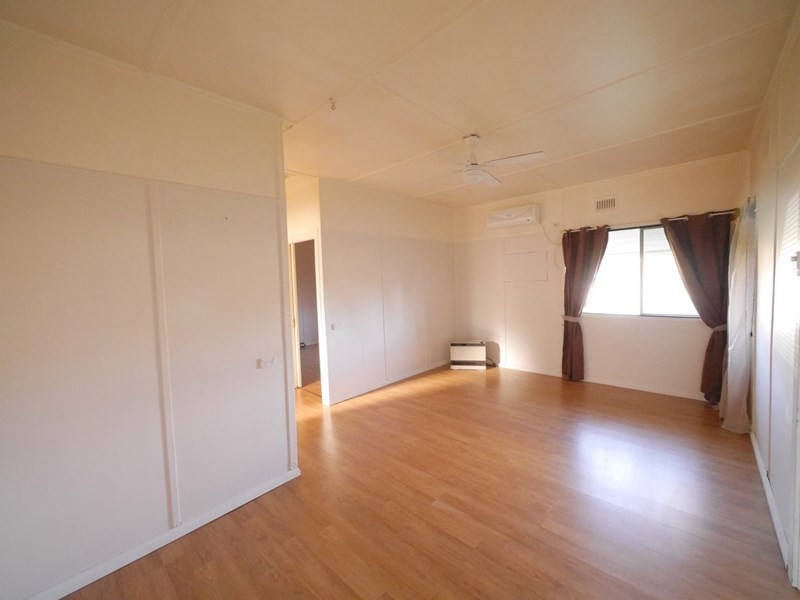 24 Kite Street, Cowra NSW 2794