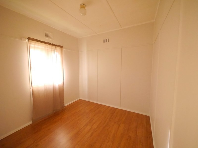 24 Kite Street, Cowra NSW 2794
