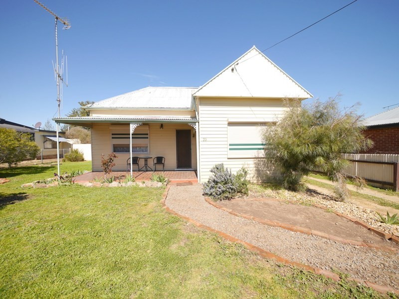23 Baronga Street, Cowra NSW 2794