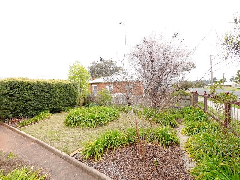 66 Darling Street, Cowra NSW 2794