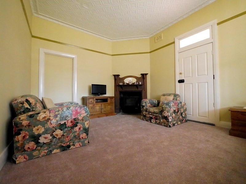 66 Darling Street, Cowra NSW 2794