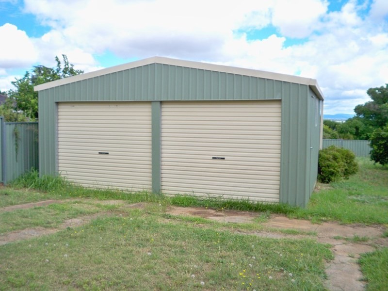 42 Lachlan Street, Cowra NSW 2794