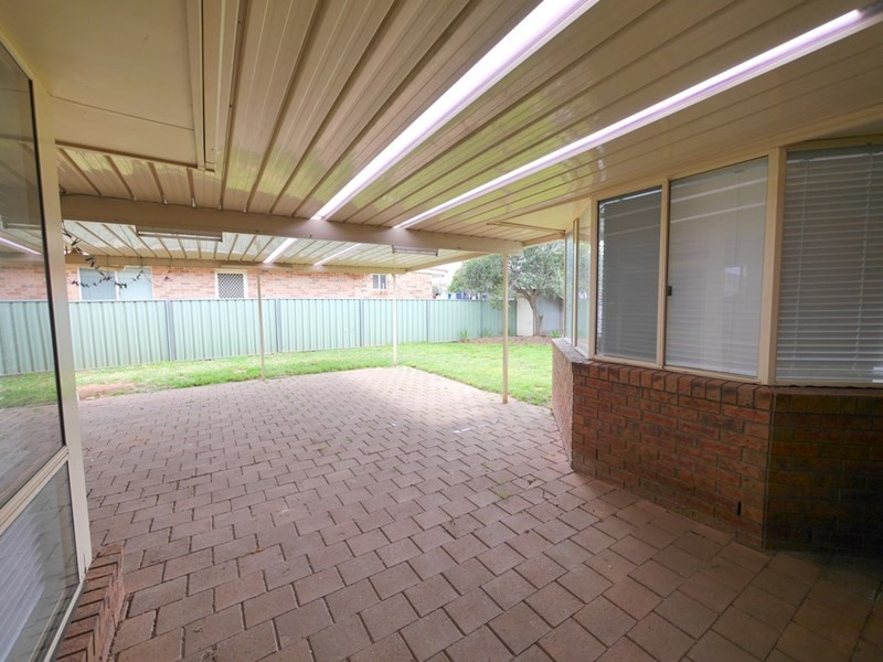 75 Lyall Street, Cowra NSW 2794