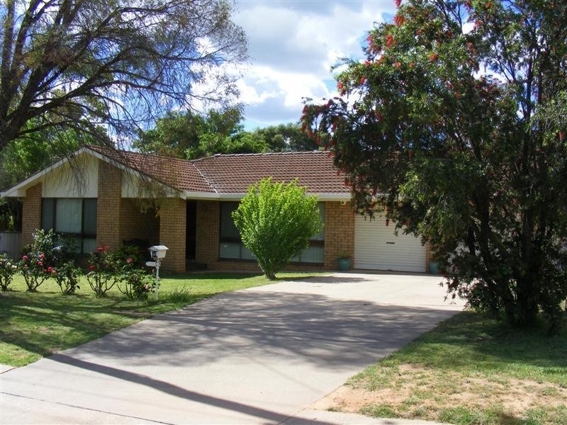 24 Comerford Street, Cowra NSW 2794
