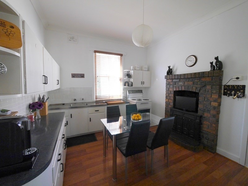 151 Fitzroy Street, Cowra NSW 2794