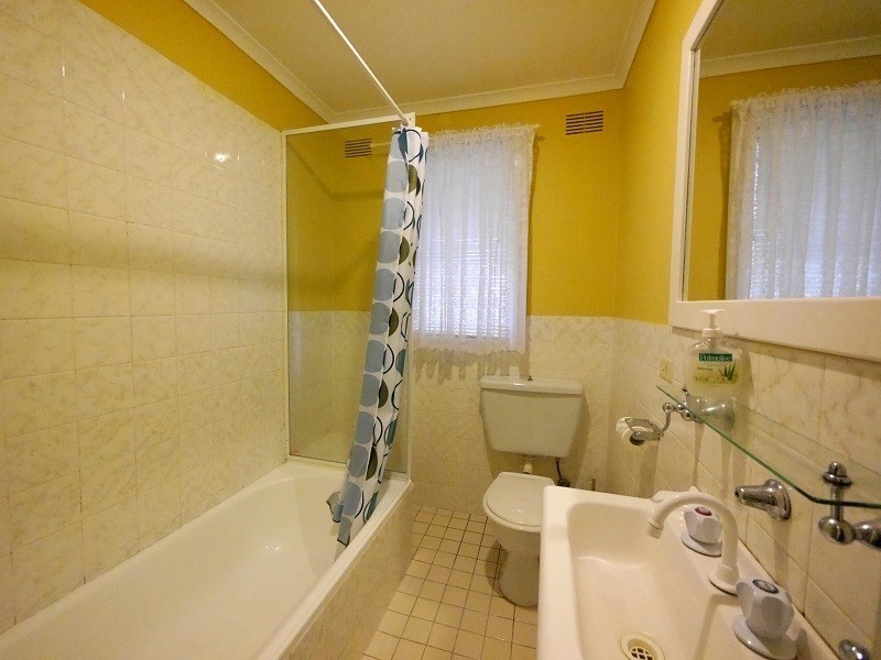 5 Wollowra Street, Cowra NSW 2794