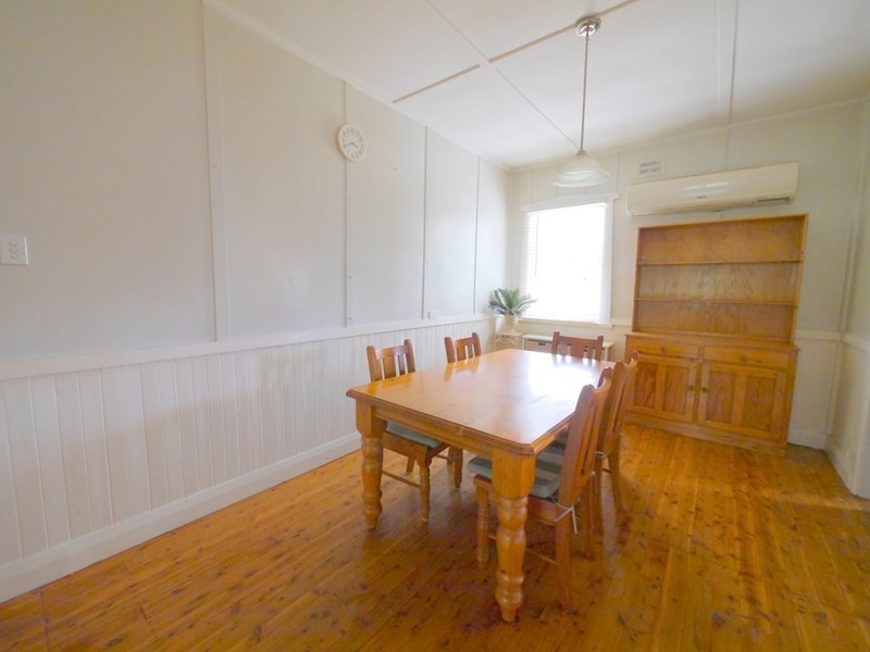 10 Vaux Lane, Cowra NSW 2794