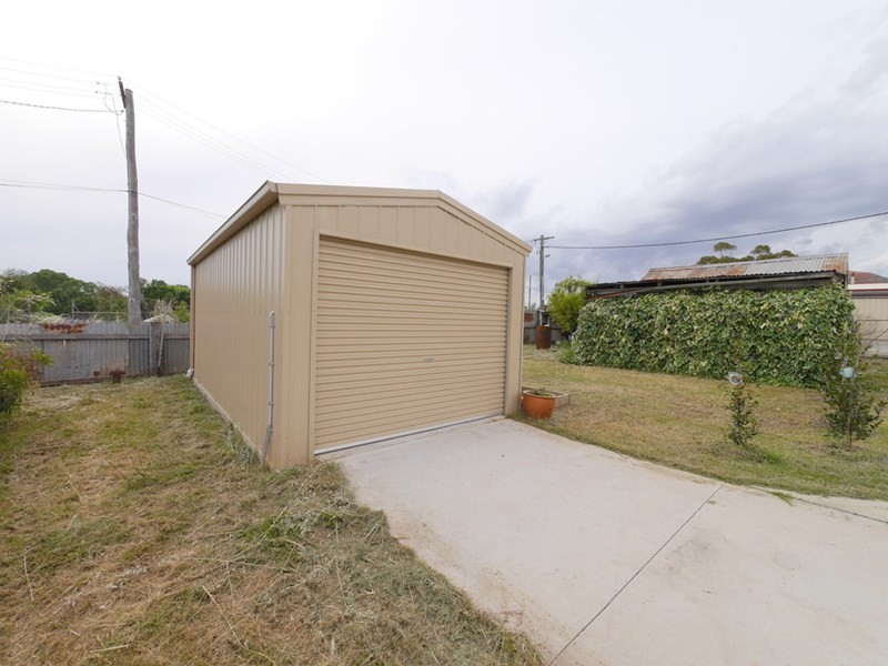 10 Vaux Lane, Cowra NSW 2794