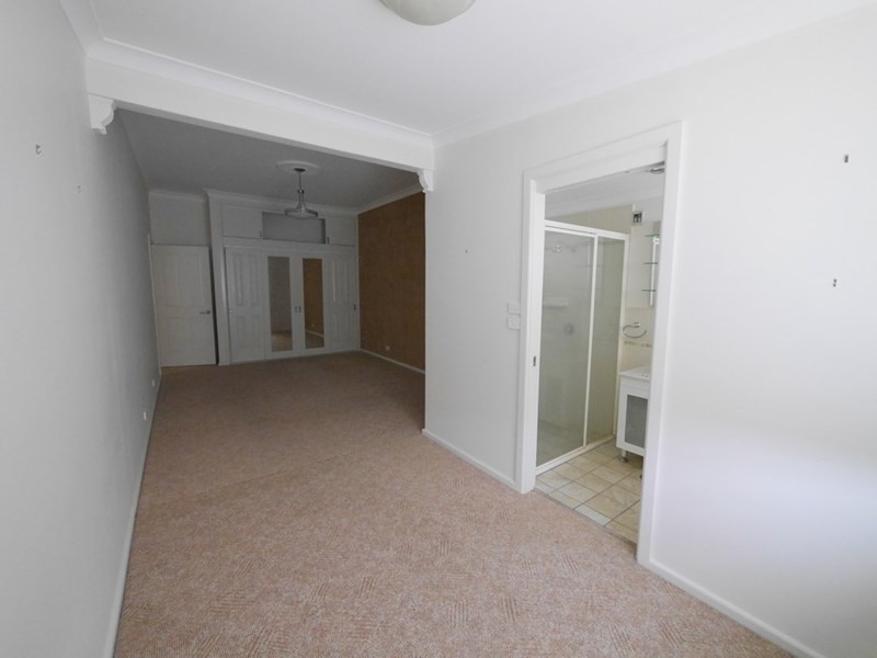 8 Bakery Lane, Cowra NSW 2794