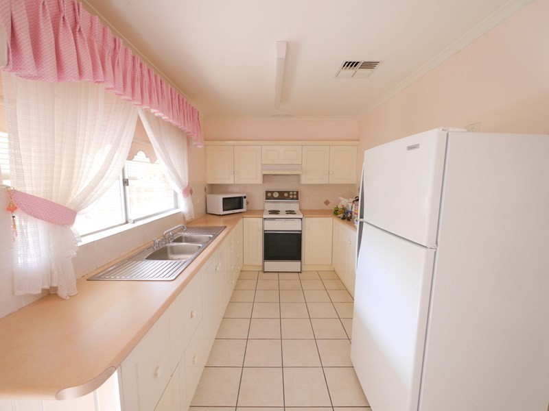 124 Fitzroy Street, Cowra NSW 2794