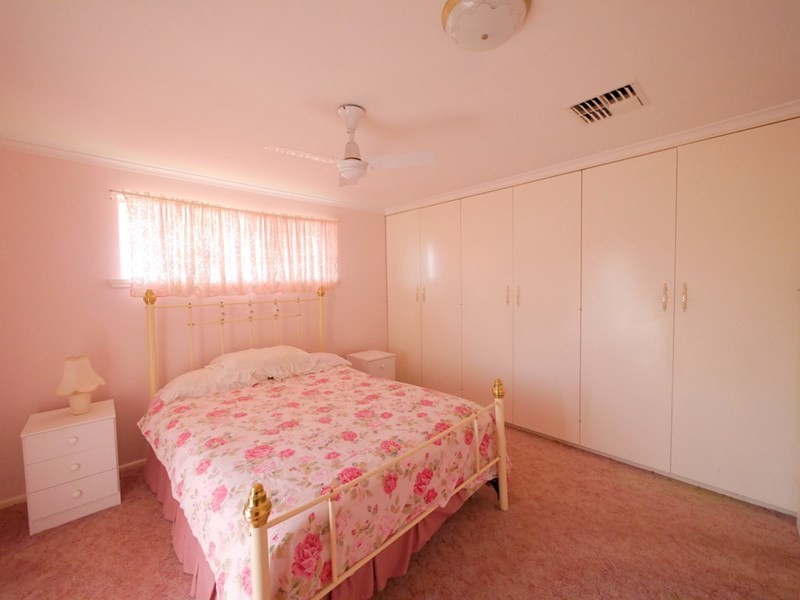 124 Fitzroy Street, Cowra NSW 2794