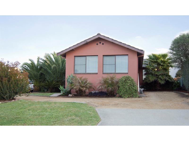 36 Lyall Street, Cowra NSW 2794