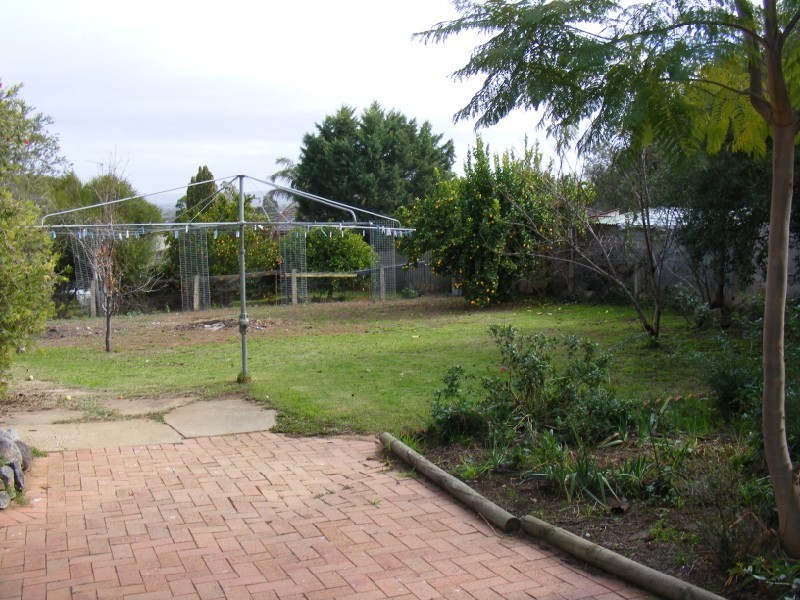 8 Binni Creek Road, Cowra NSW 2794