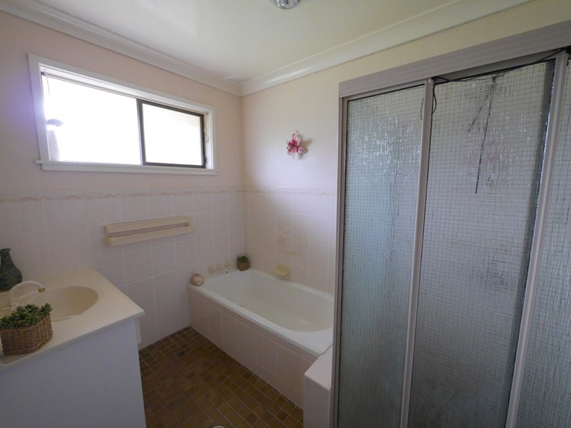 1 Coolabah Crescent, Cowra NSW 2794