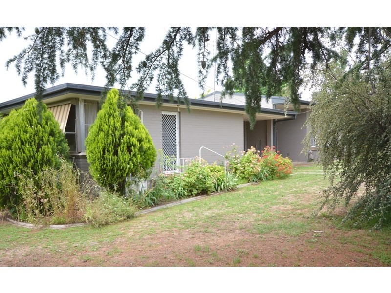 Unit 3/8 Pitt Street, Cowra NSW 2794