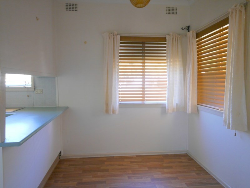 98 Redfern Street, Cowra NSW 2794