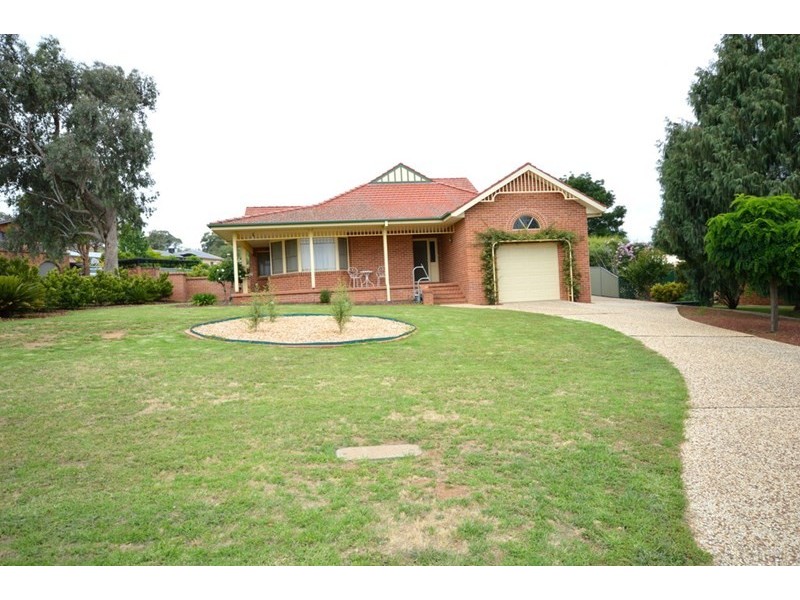 1 Appian Way, Cowra NSW 2794