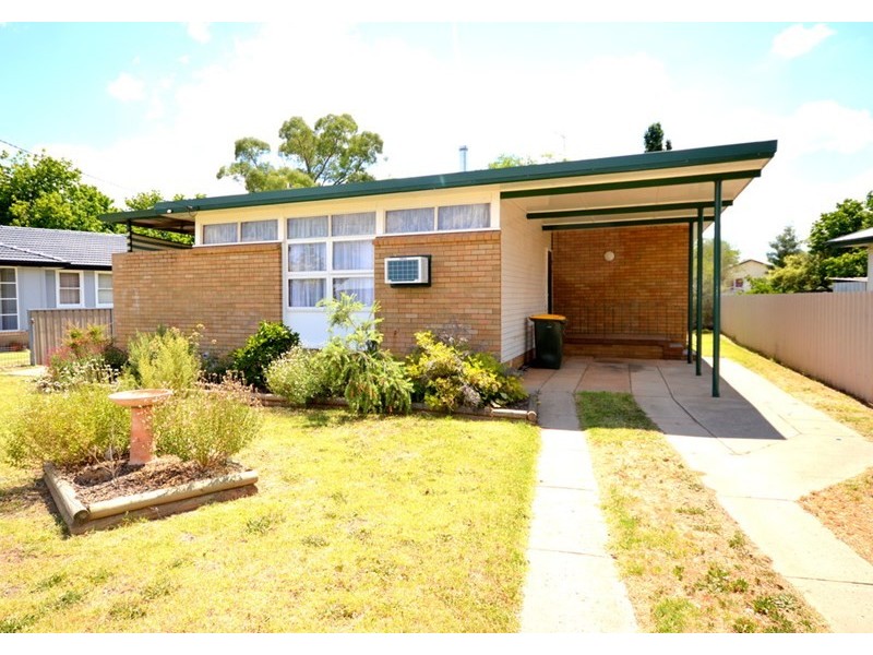 28 Victor Street, Cowra NSW 2794