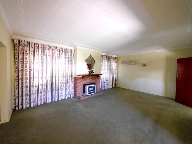 84 Macquarie Street, Cowra NSW 2794