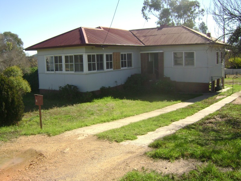 6 South Street, Grenfell NSW 2810