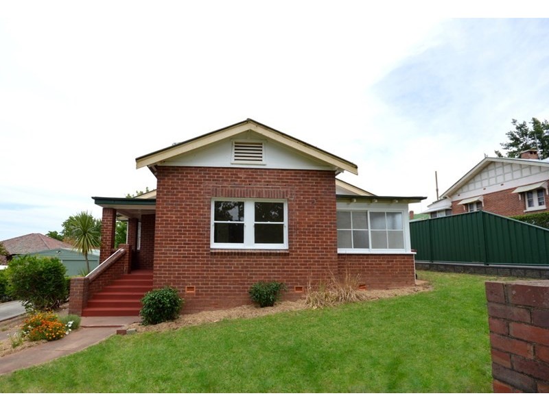 116 Darling Street, Cowra NSW 2794