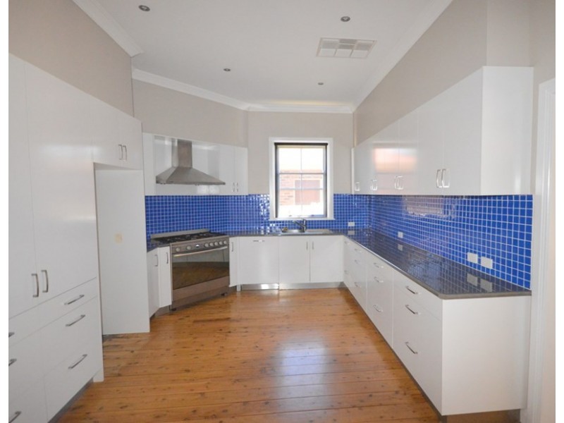 31 Nelson Street, Cowra NSW 2794