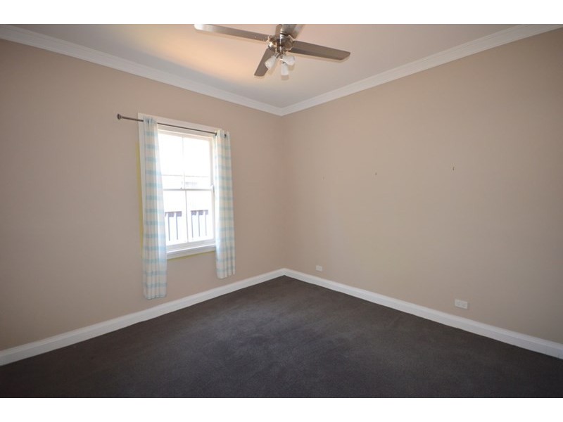 31 Nelson Street, Cowra NSW 2794