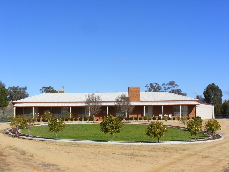 34 Gower Hardy Circuit, Cowra NSW 2794