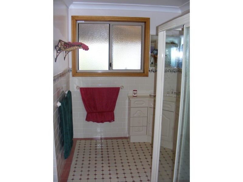 34 Gower Hardy Circuit, Cowra NSW 2794