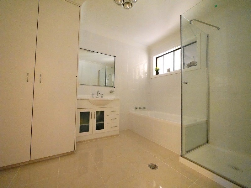 2 Farrer Street, Cowra NSW 2794