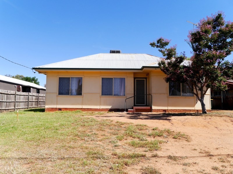 78 Lyall Street, Cowra NSW 2794