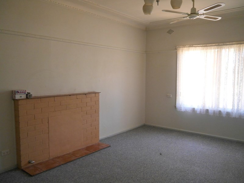 78 Lyall Street, Cowra NSW 2794