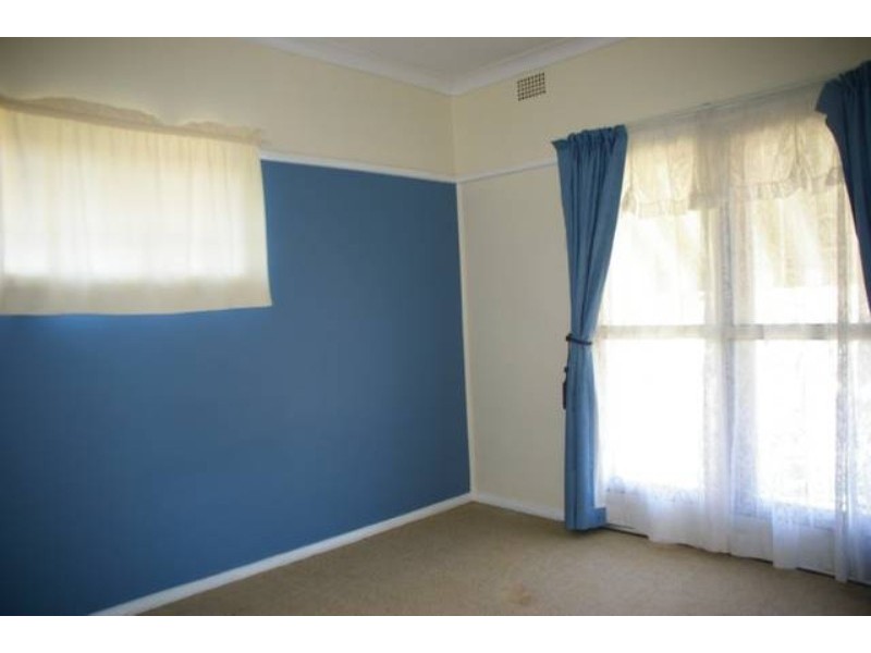 84 Liverpool Street, Cowra NSW 2794