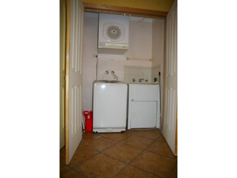 6 Mary Road, Cowra NSW 2794