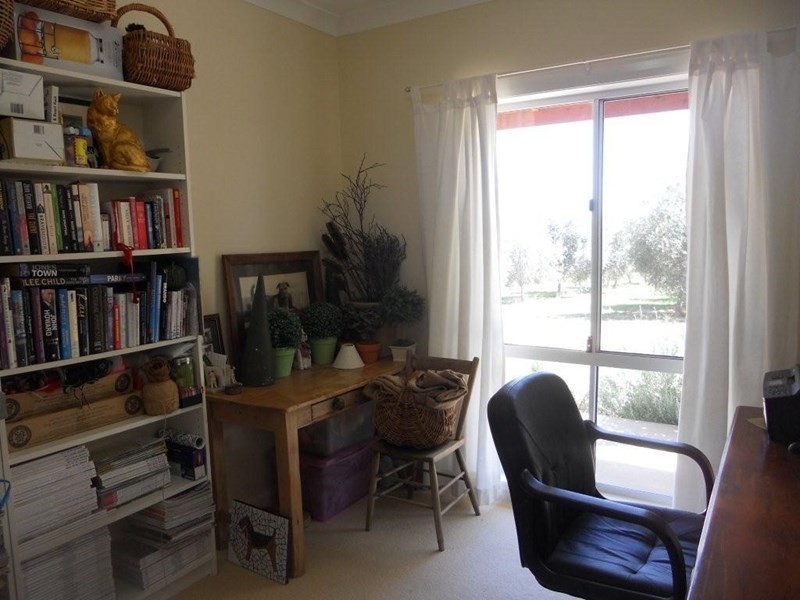 32 Quarry Road, Canowindra NSW 2804