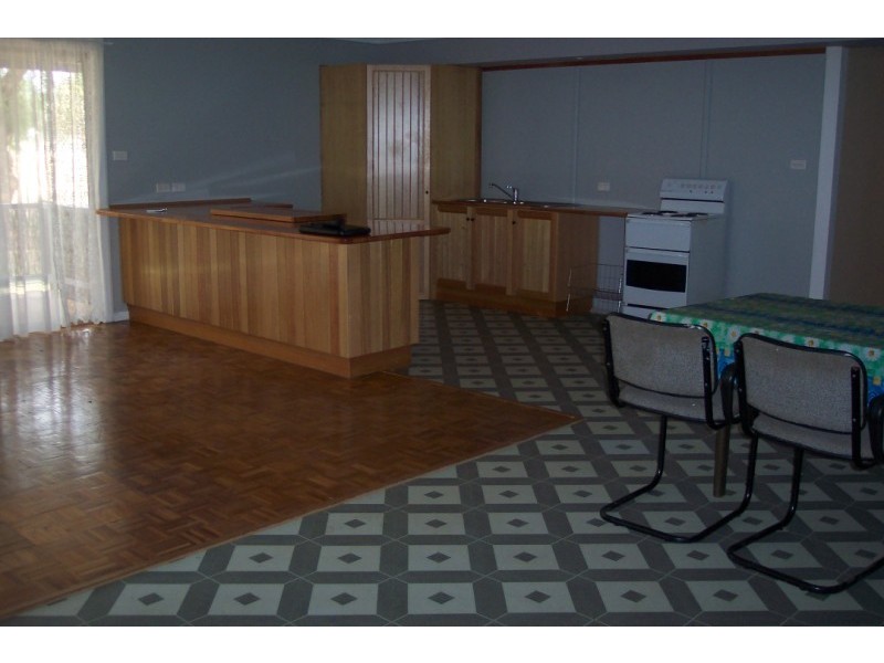 31-33 Waratah Street, Cowra NSW 2794